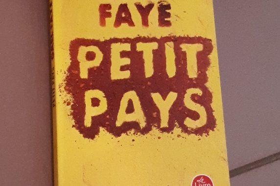 PetitPays